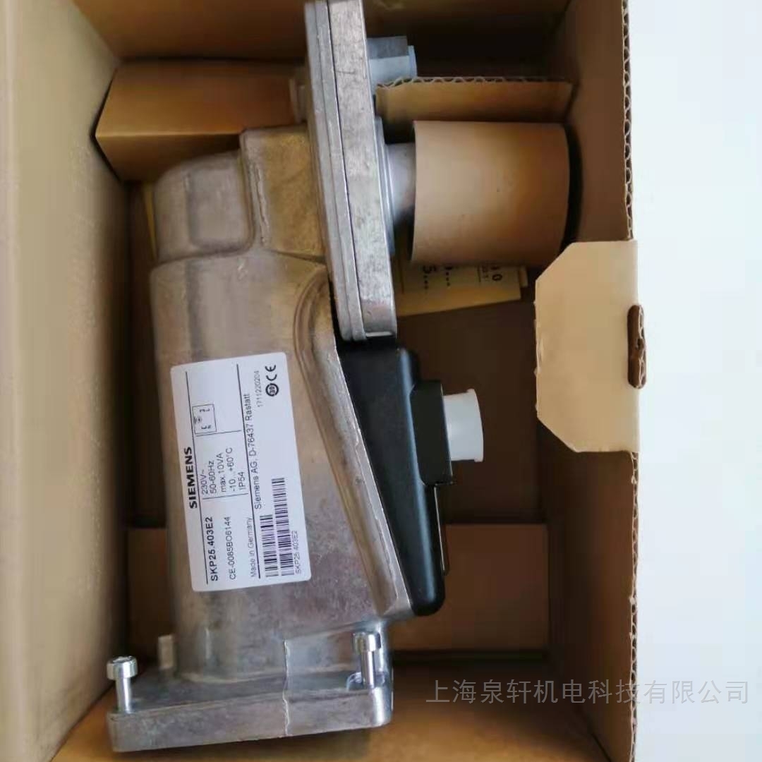 酒店就主动找她进行沟通